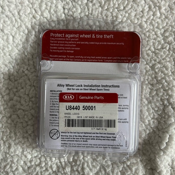 Silver Wheel Lock Set - Picture 2 of 2